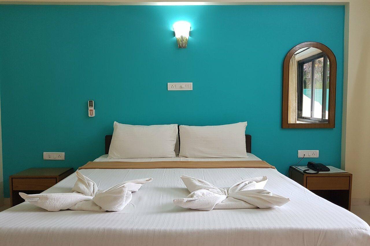 Serenity By The Sea Beach Resort Кандолим Экстерьер фото